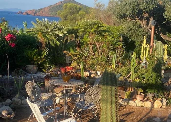 Rifugio Storico Sul Mare