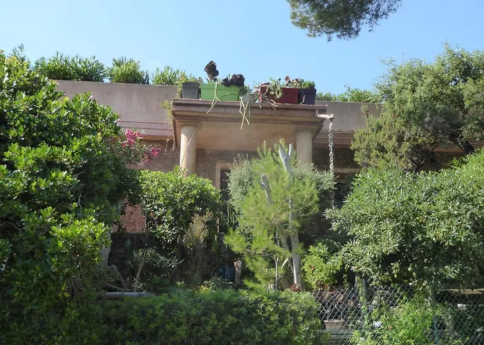 Rifugio Storico Sul Mare Будинок відпочинку Сен-Рафаель