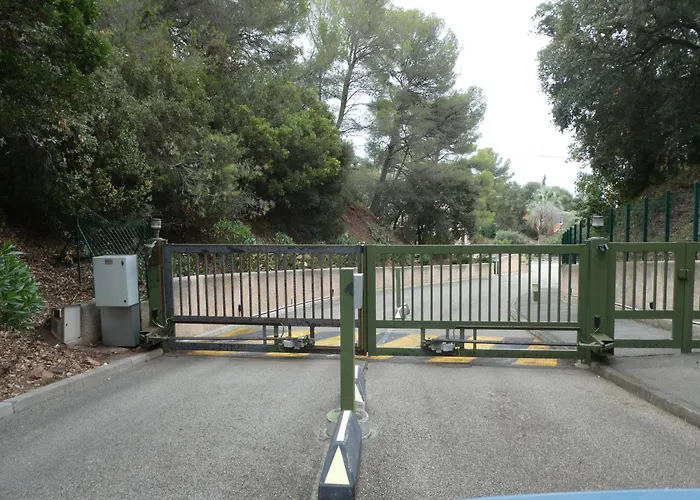 Rifugio Storico Sul Mare * Сен-Рафаель