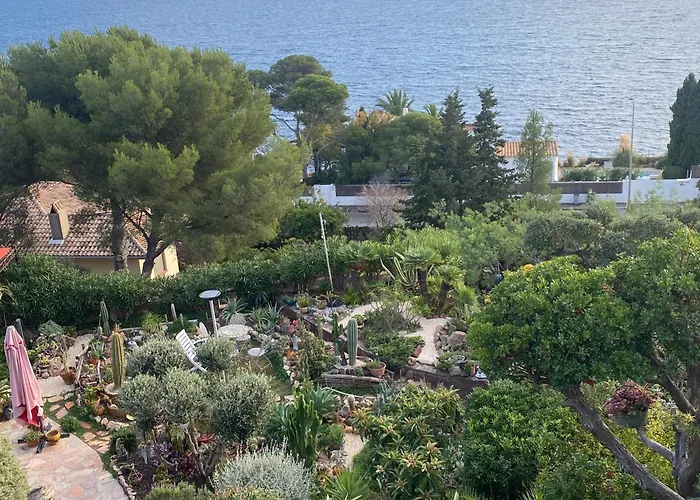 Rifugio Storico Sul Mare Сен-Рафаель