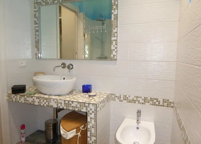 Rifugio Storico Sul Mare * Сен-Рафаель